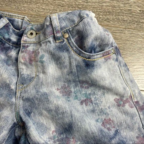 LEVI'S Light Wash Flower Print Girl Shorts Size 16 - Picture 6 of 7
